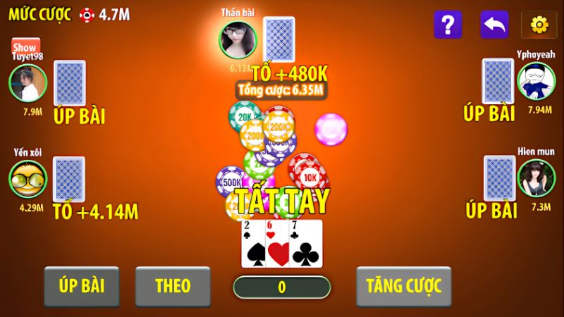 Mỗi ván Liêng Sunwin, game thủ có quyền Tố, Theo, Tố tất hoặc Úp bỏ tùy sức mạnh bộ bài