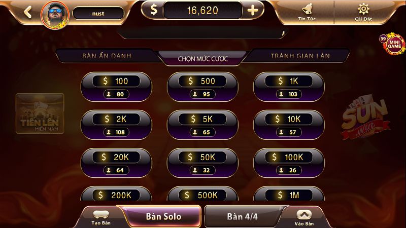 Tiến Lên Miền Nam là sử dụng bộ bài Tây 52 lá và có từ 2 - 4 tham gia trong một ván